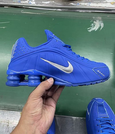 Shox R4-018  Shox R4-018